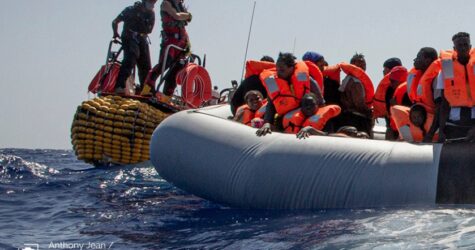 « Les migrants ne savent pas nager »